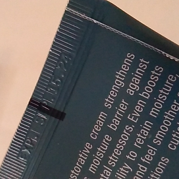 Therapispa Cold Pressed Shea Butter Hand Cream White Tea 1.7 Fl OZ - Picture 4 of 4